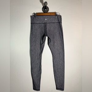 Lululemon Athletica Gray Twill Like Texture Leggings Size‎ 8